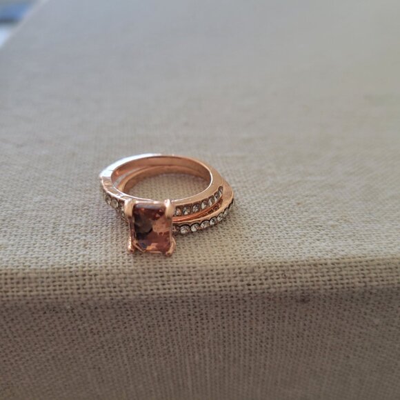 NEW 2 Piece Rose Gold Ring Set Sz 7 - Picture 5 of 5